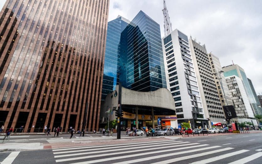 Escritórios em Alta: Vacância em SP Atinge Menor Nível em Anos e Reaquece o Mercado Corporativo